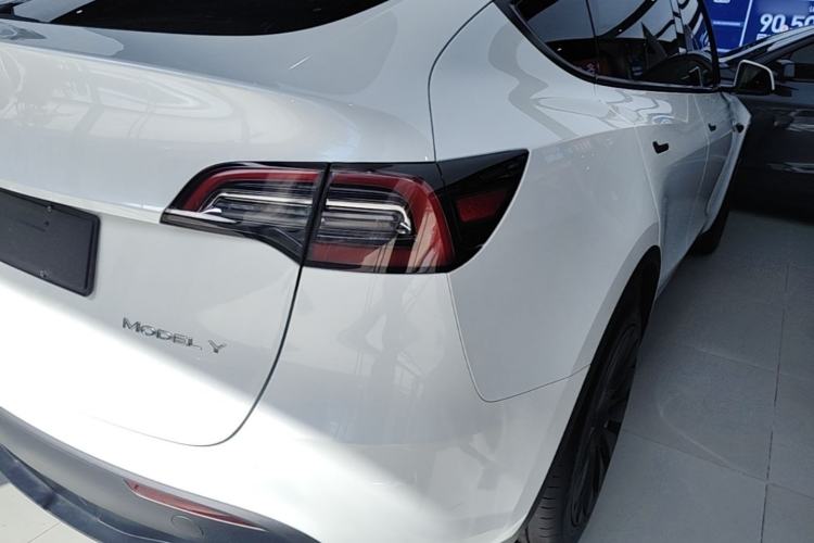 Used Tesla Model Y 2024 Rear-Wheel-Drive Version Exterior 3