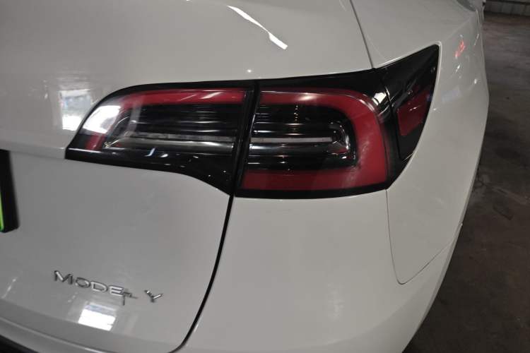 Used Tesla Model Y 2024 Rear-Wheel-Drive Version Exterior 3