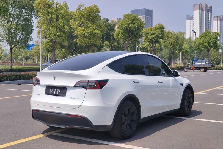 Used Tesla Model Y 2024 Rear-Wheel-Drive Version Exterior 3