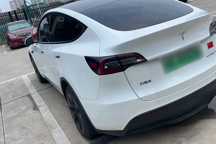 Used Tesla Model Y 2024 Rear-Wheel-Drive Version Exterior 4