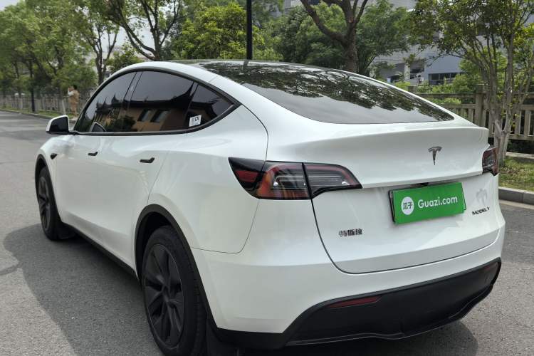 Used Tesla Model Y 2024 Rear-Wheel-Drive Version Exterior 4