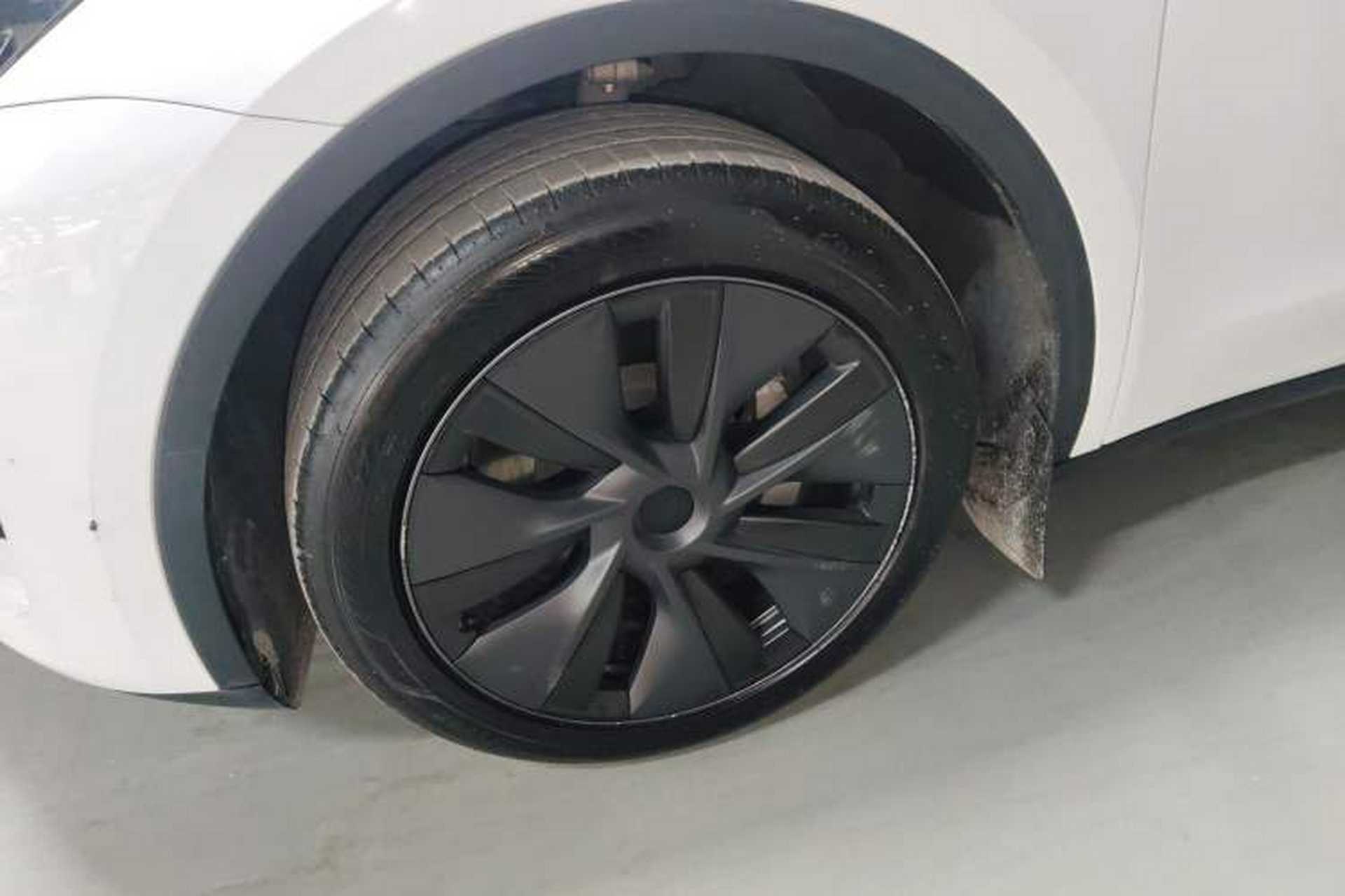Used Tesla Model Y 2024 Rear-Wheel-Drive Version Exterior 4
