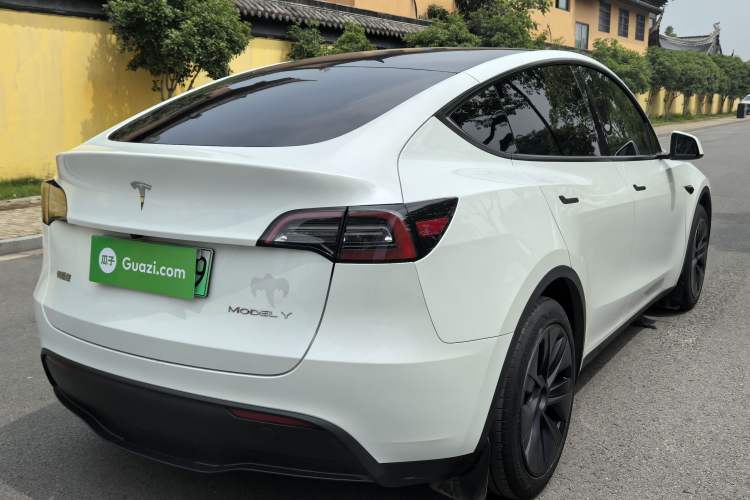 Used Tesla Model Y 2024 Rear-Wheel-Drive Version Exterior 5