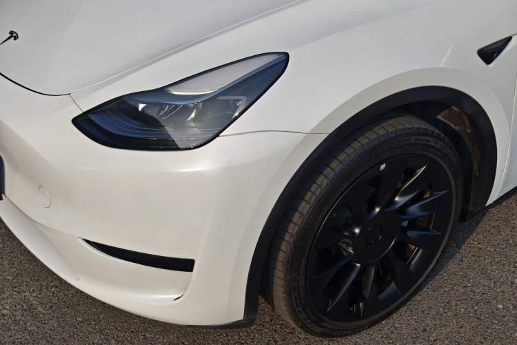 Used Tesla Model Y 2024 Rear-Wheel-Drive Version Exterior 9