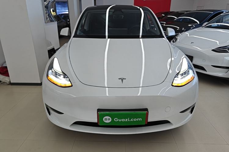 Used Tesla Model Y 2024 Long-Range All-Wheel-Drive Version Front
