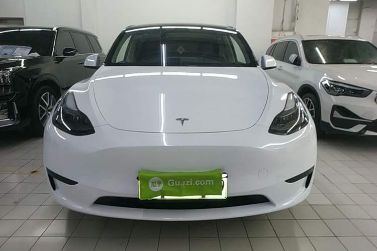 Used Tesla Model Y 2024 Rear-Wheel-Drive Version Front