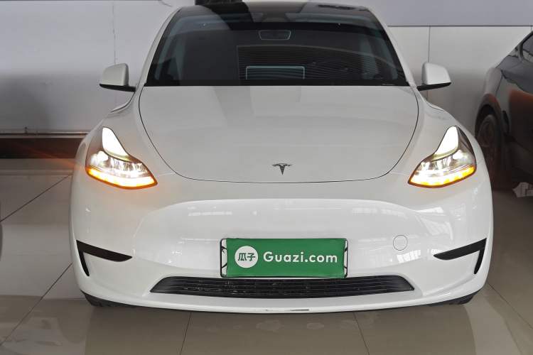 Used Tesla Model Y 2024 Rear-Wheel-Drive Version Front