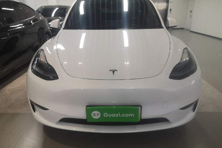 Used Tesla Model Y 2024 Long-Range All-Wheel-Drive Version Front