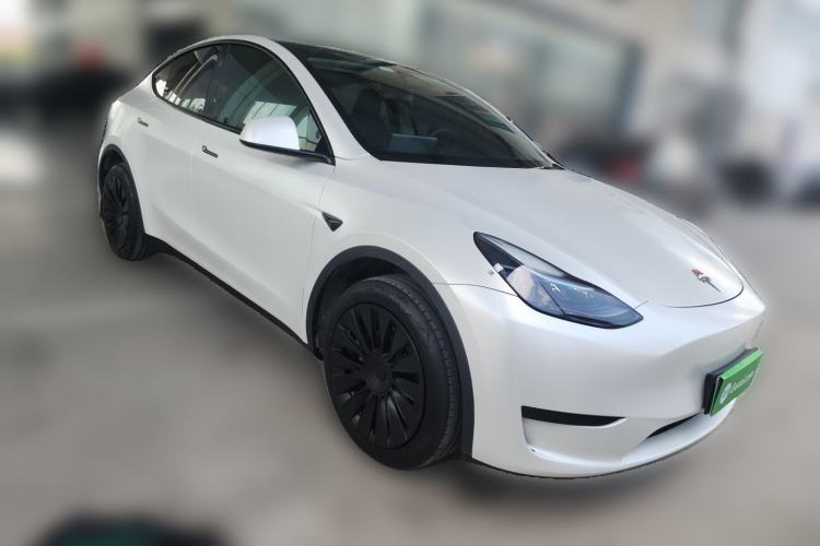 Used Tesla Model Y 2024 Rear-Wheel-Drive Version Front Right 45 Deg