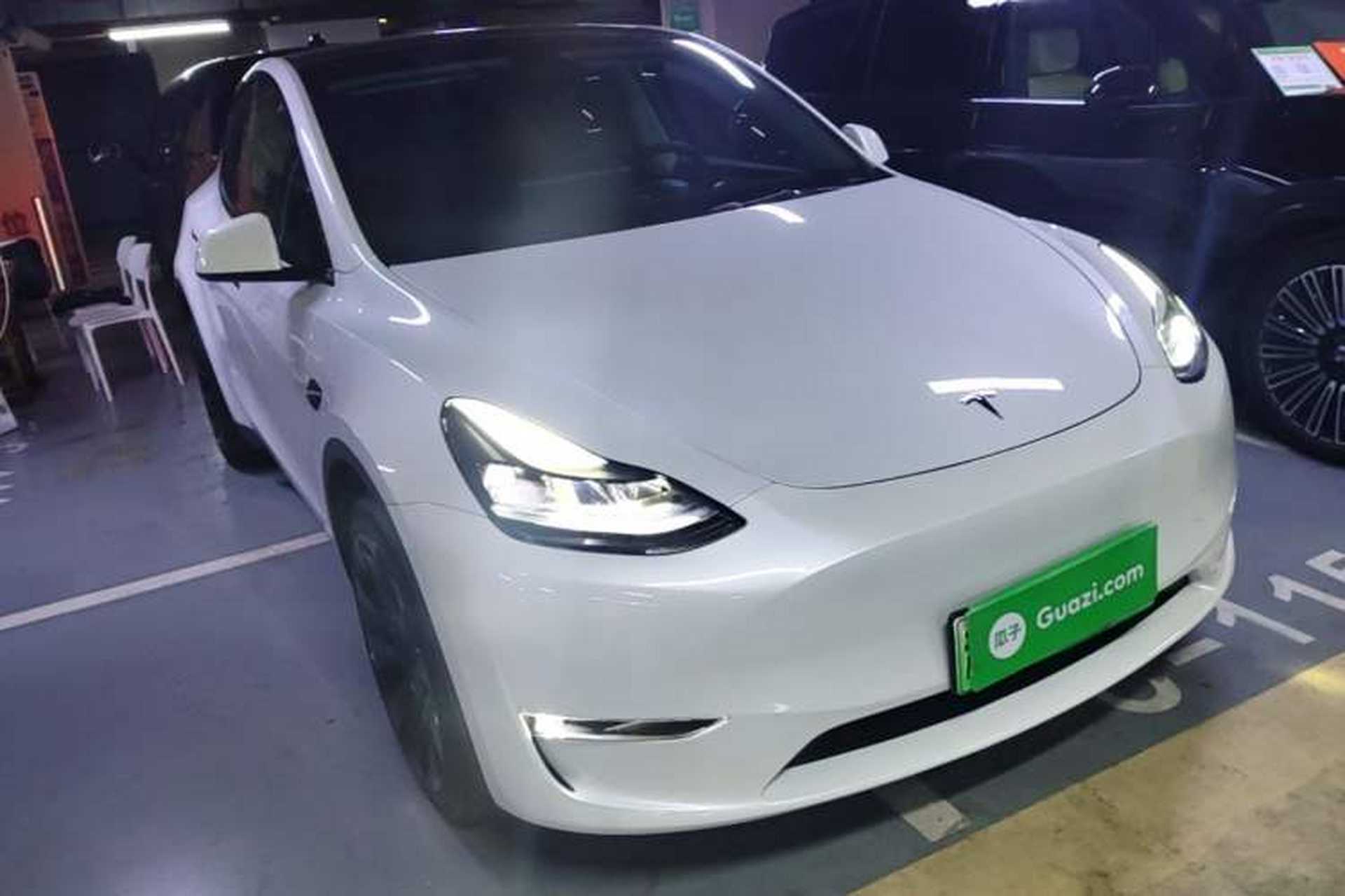Used Tesla Model Y 2024 Long-Range All-Wheel-Drive Version Front Right 45 Deg