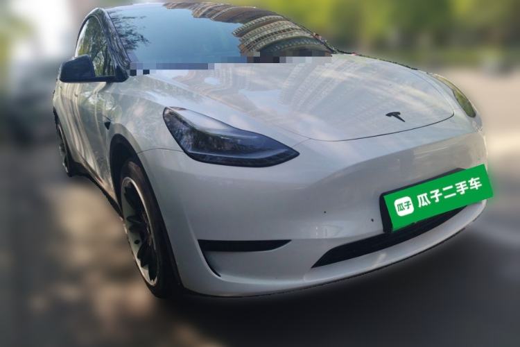 Used Tesla Model Y 2024 Rear-Wheel-Drive Version Front Right 45 Deg