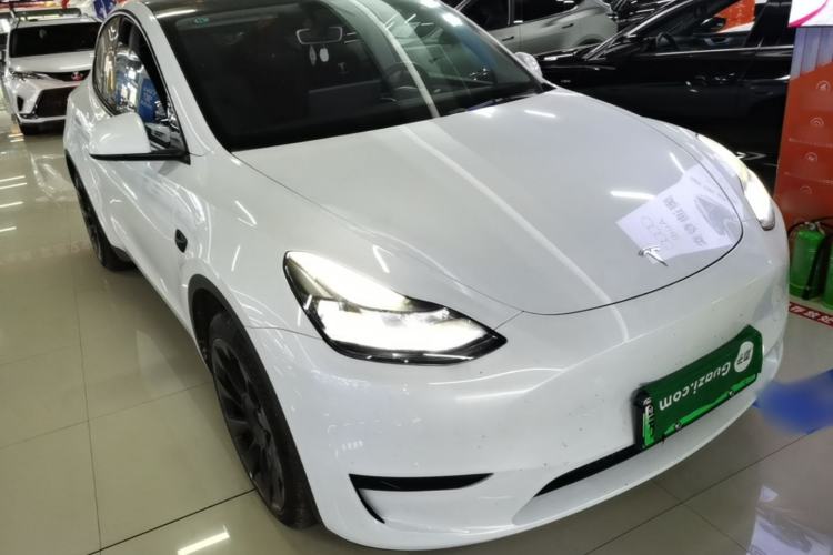 Used Tesla Model Y 2024 Rear-Wheel-Drive Version Front Right 45 Deg