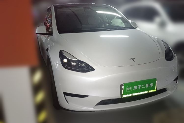 Used Tesla Model Y 2024 Rear-Wheel-Drive Version Front Right 45 Deg