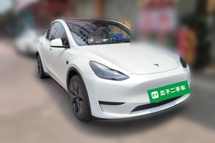 Used Tesla Model Y 2024 Rear-Wheel-Drive Version Front Right 45 Deg
