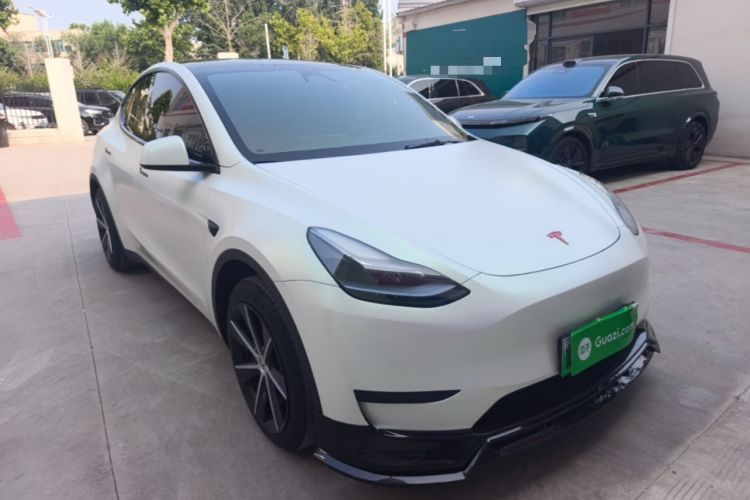 Used Tesla Model Y 2024 Rear-Wheel-Drive Version Front Right 45 Deg