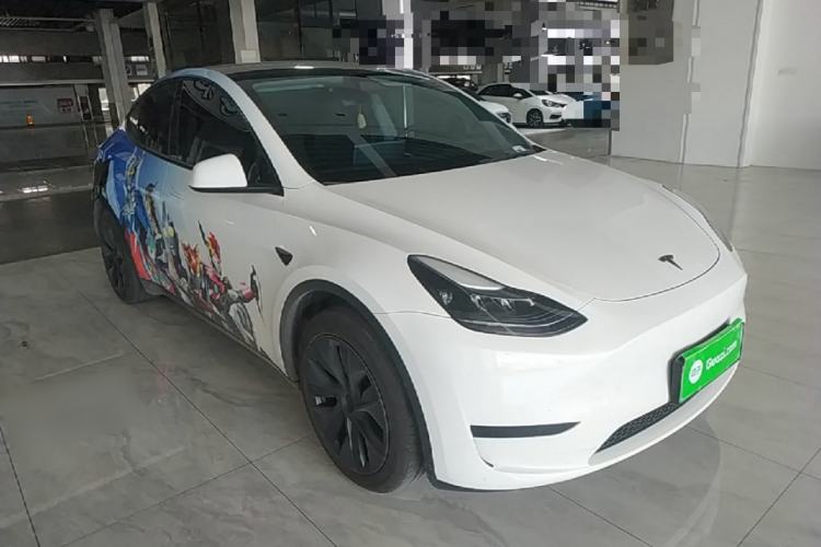 Used Tesla Model Y 2024 Rear-Wheel-Drive Version Front Right 45 Deg