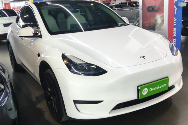Used Tesla Model Y 2024 Rear-Wheel-Drive Version Front Right 45 Deg