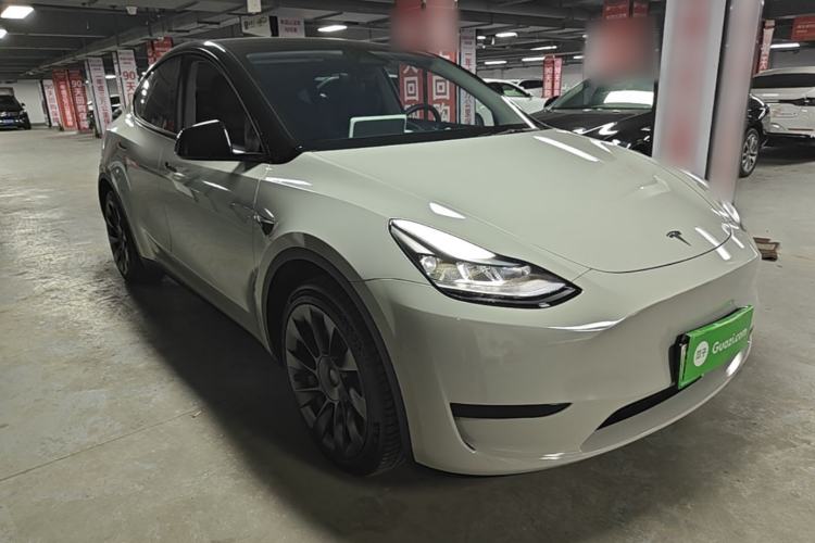 Used Tesla Model Y 2024 Rear-Wheel-Drive Version Front Right 45 Deg