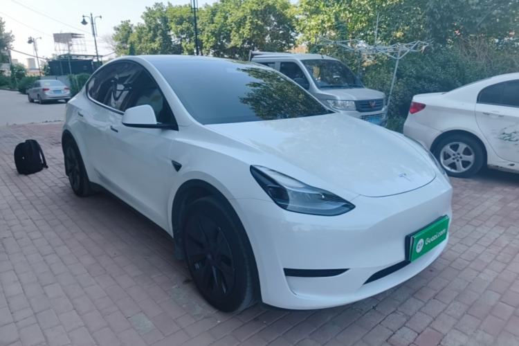 Used Tesla Model Y 2024 Rear-Wheel-Drive Version Front Right 45 Deg
