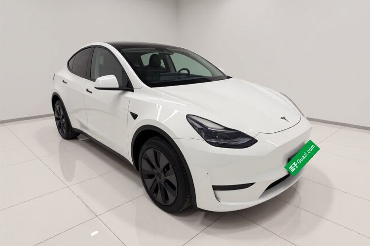 Used Tesla Model Y 2024 Rear-Wheel-Drive Version Front Right 45 Deg