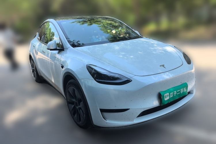 Used Tesla Model Y 2024 Rear-Wheel-Drive Version Front Right 45 Deg