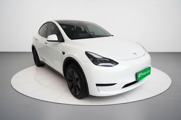 Used Tesla Model Y 2024 Rear-Wheel-Drive Version Front Right 45 Deg