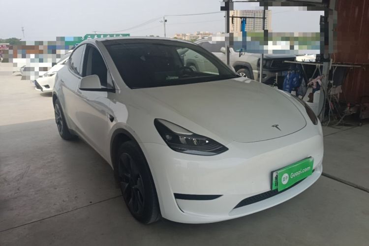 Used Tesla Model Y 2024 Rear-Wheel-Drive Version Front Right 45 Deg