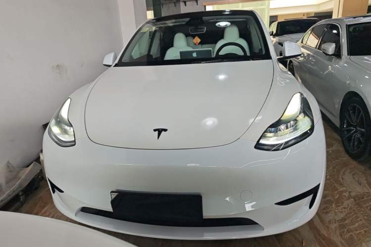 Used Tesla Model Y 2024 Rear-Wheel-Drive Version Front