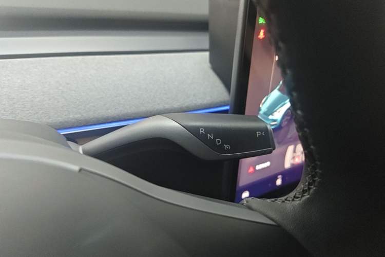 Used Tesla Model Y 2024 Long-Range All-Wheel-Drive Version Gear Lever
