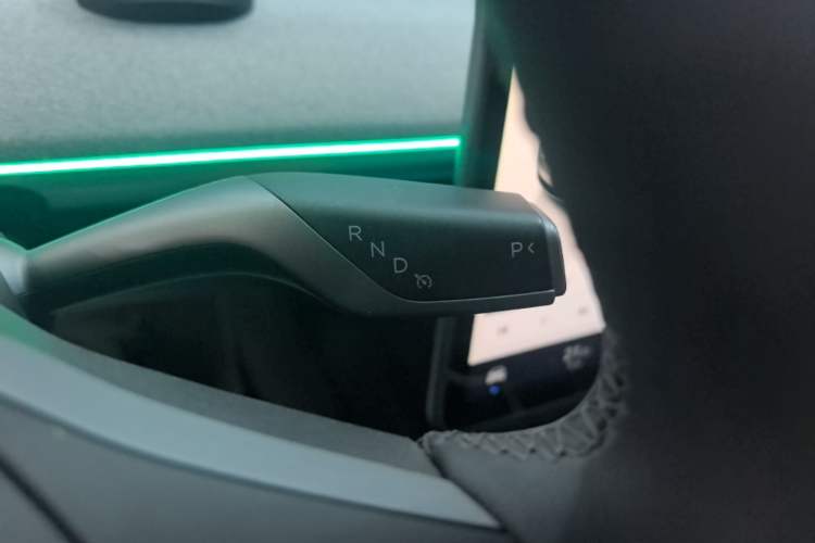 Used Tesla Model Y 2024 Rear-Wheel-Drive Version Gear Lever