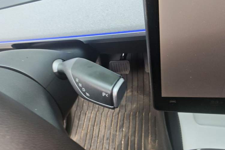 Used Tesla Model Y 2024 Rear-Wheel-Drive Version Gear Lever