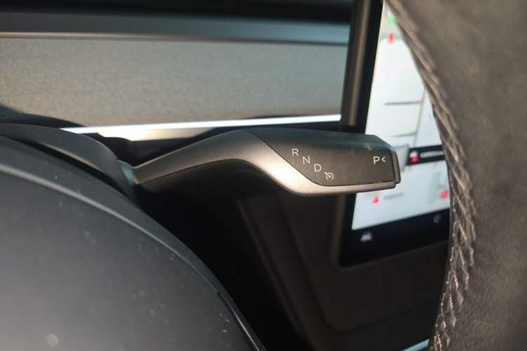 Used Tesla Model Y 2024 Long-Range All-Wheel-Drive Version Gear Lever