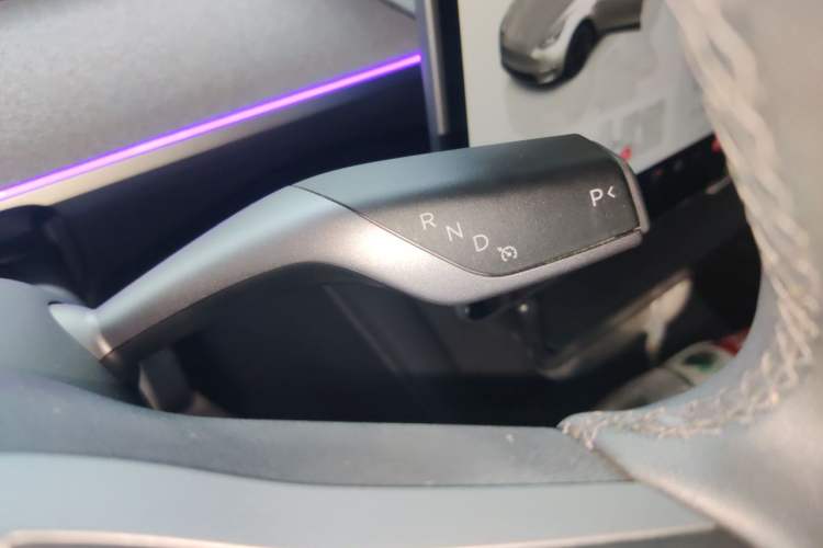 Used Tesla Model Y 2024 Rear-Wheel-Drive Version Gear Lever