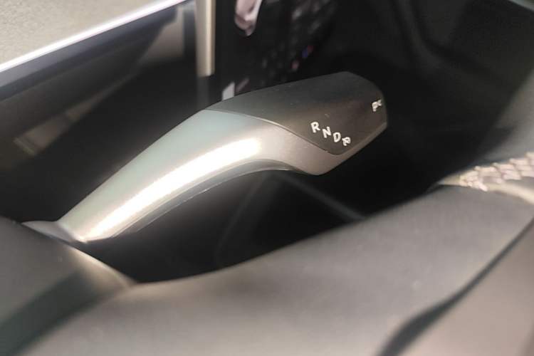 Used Tesla Model Y 2024 Rear-Wheel-Drive Version Gear Lever