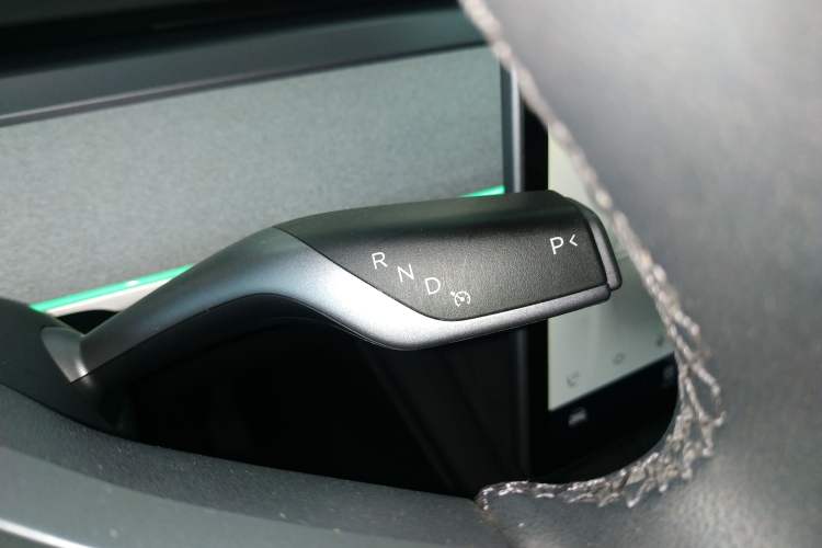 Used Tesla Model Y 2024 Long-Range All-Wheel-Drive Version Gear Lever