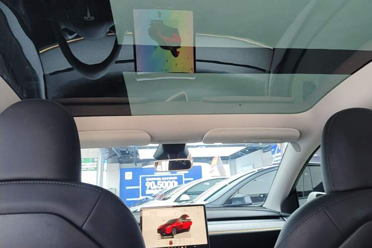 Used Tesla Model Y 2024 Rear-Wheel-Drive Version Headliner