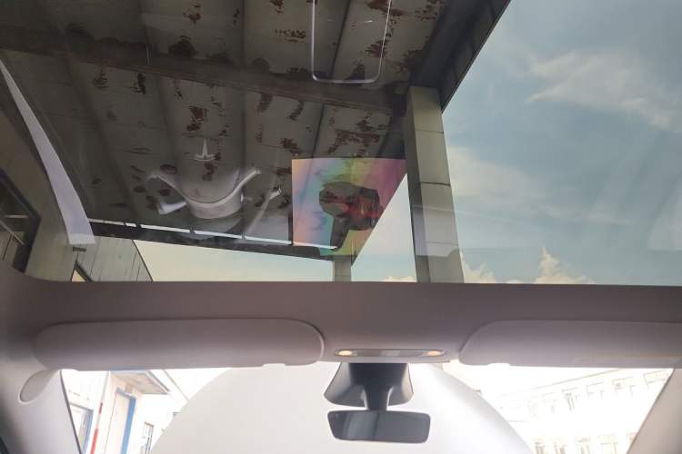 Used Tesla Model Y 2024 Rear-Wheel-Drive Version Headliner