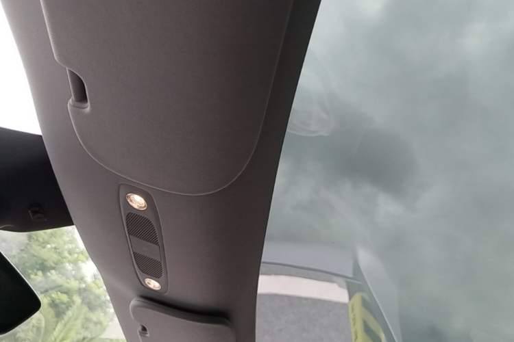 Used Tesla Model Y 2024 Rear-Wheel-Drive Version Headliner