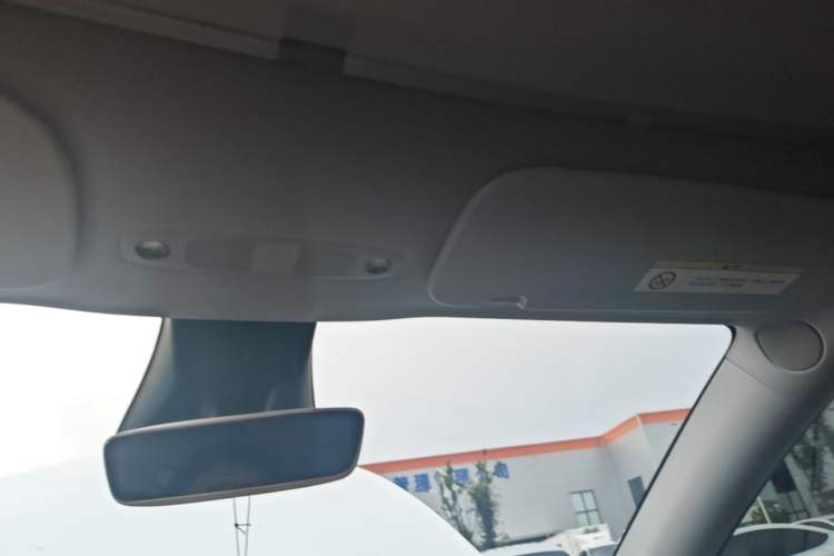 Used Tesla Model Y 2024 Rear-Wheel-Drive Version Headliner