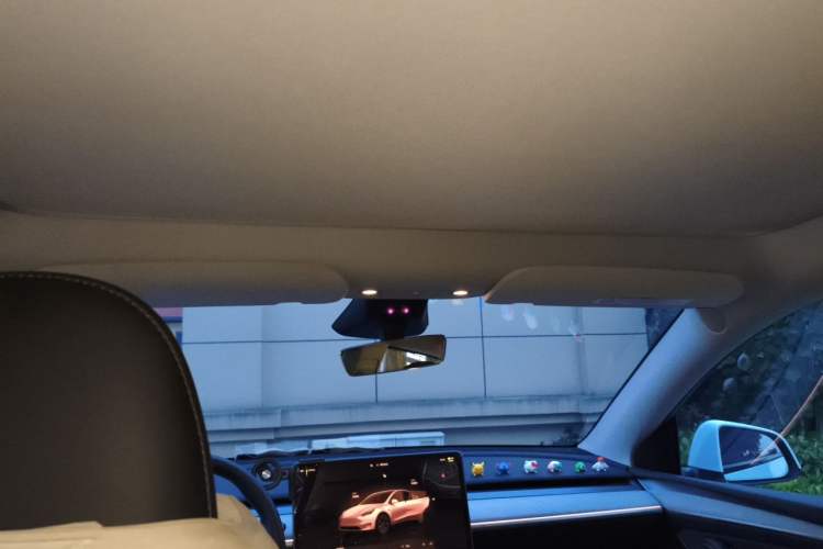 Used Tesla Model Y 2024 Rear-Wheel-Drive Version Headliner