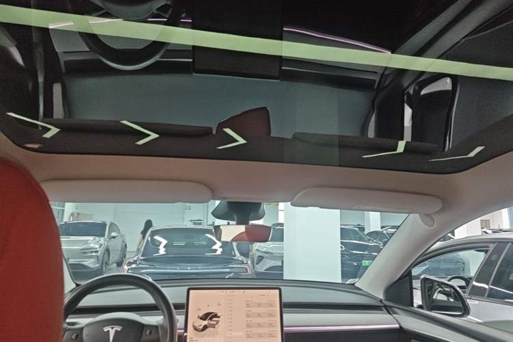 Used Tesla Model Y 2024 Rear-Wheel-Drive Version Headliner