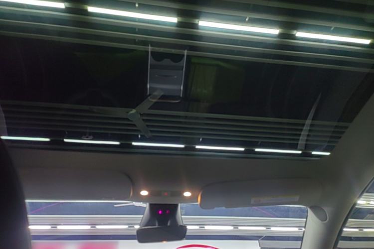 Used Tesla Model Y 2024 Rear-Wheel-Drive Version Headliner