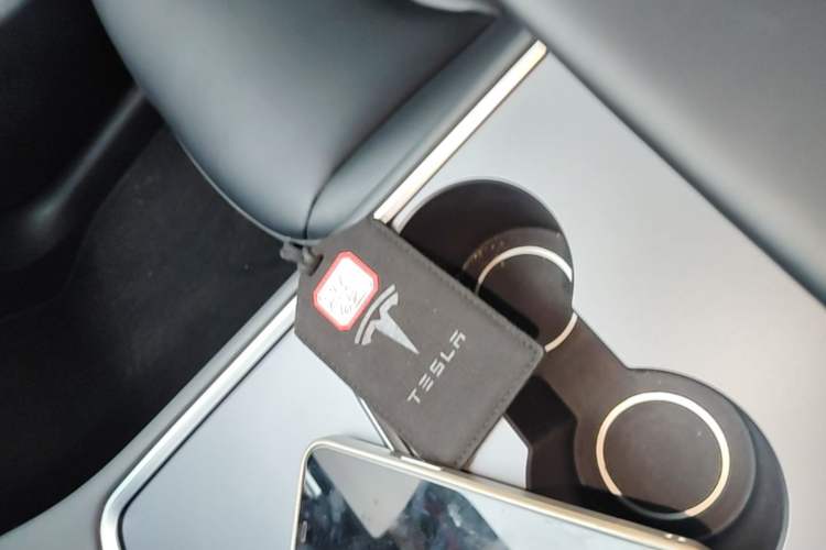 Used Tesla Model Y 2024 Rear-Wheel-Drive Version Interior 1