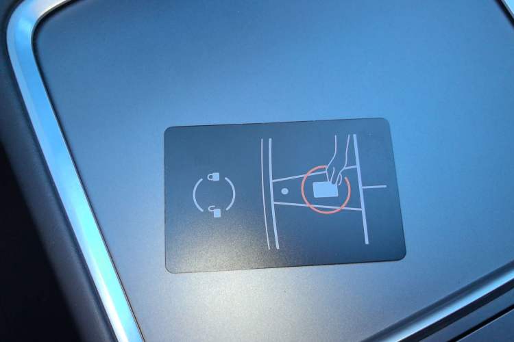 Used Tesla Model Y 2024 Rear-Wheel-Drive Version Interior 1