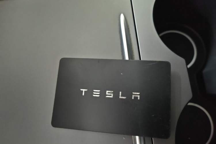 Used Tesla Model Y 2024 Rear-Wheel-Drive Version Interior 1