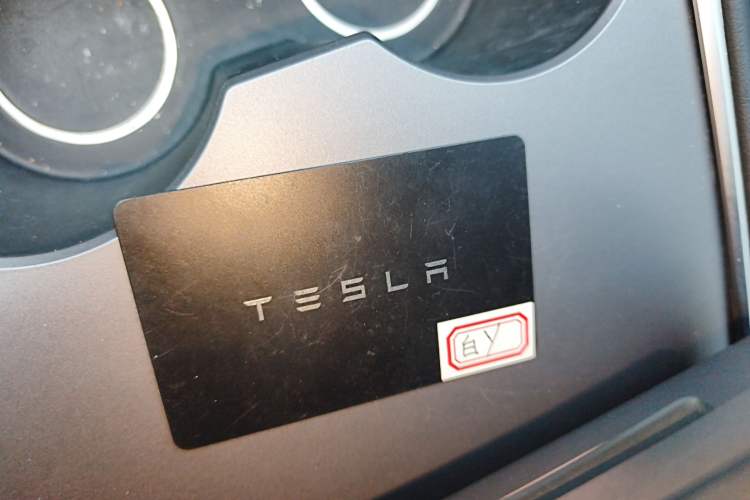 Used Tesla Model Y 2024 Rear-Wheel-Drive Version Interior 1