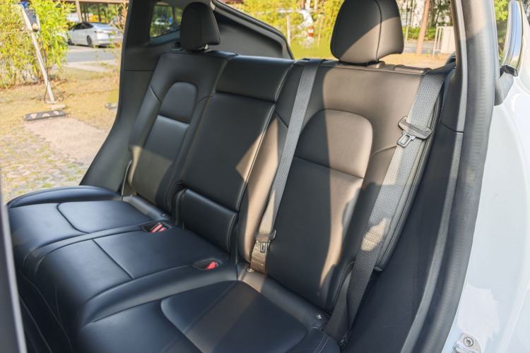Used Tesla Model Y 2024 Rear-Wheel-Drive Version Interior 10