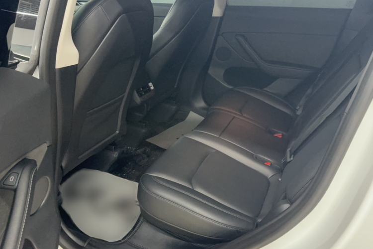 Used Tesla Model Y 2024 Rear-Wheel-Drive Version Interior 2