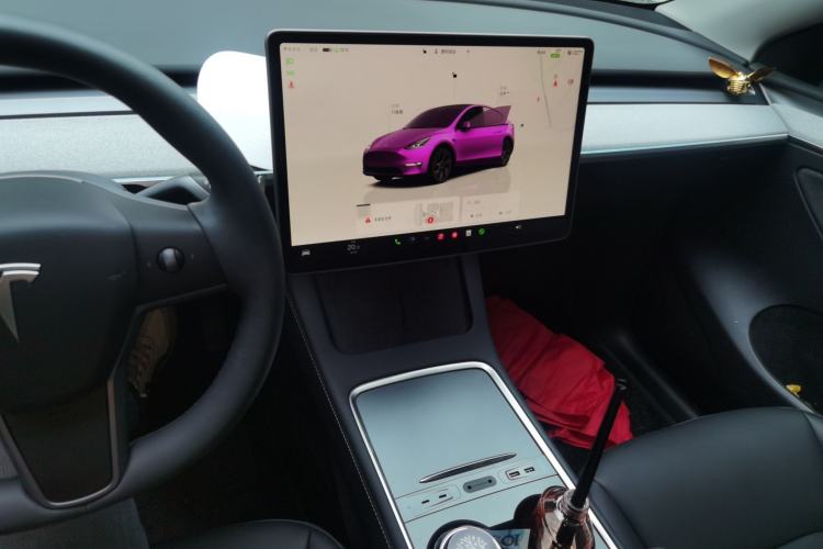 Used Tesla Model Y 2024 Rear-Wheel-Drive Version Interior 2