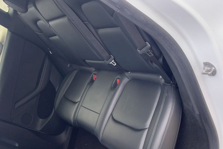 Used Tesla Model Y 2024 Rear-Wheel-Drive Version Interior 3